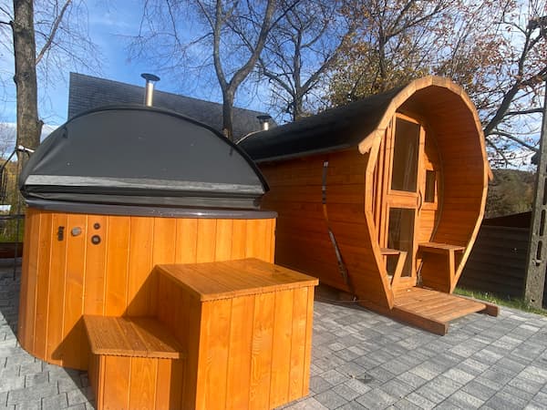 Sauna nocą